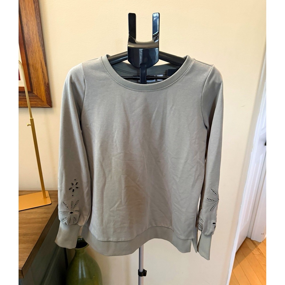 Belle by Kim Gravel Sweatshirt Womens S Gray Floral Eyelet Cutout Sleeve